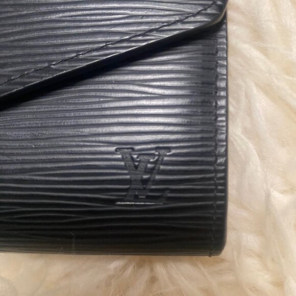 LOUIS VUITTON Epi Portefeuille Sarah Wallet in Black - Picture 3 of 17